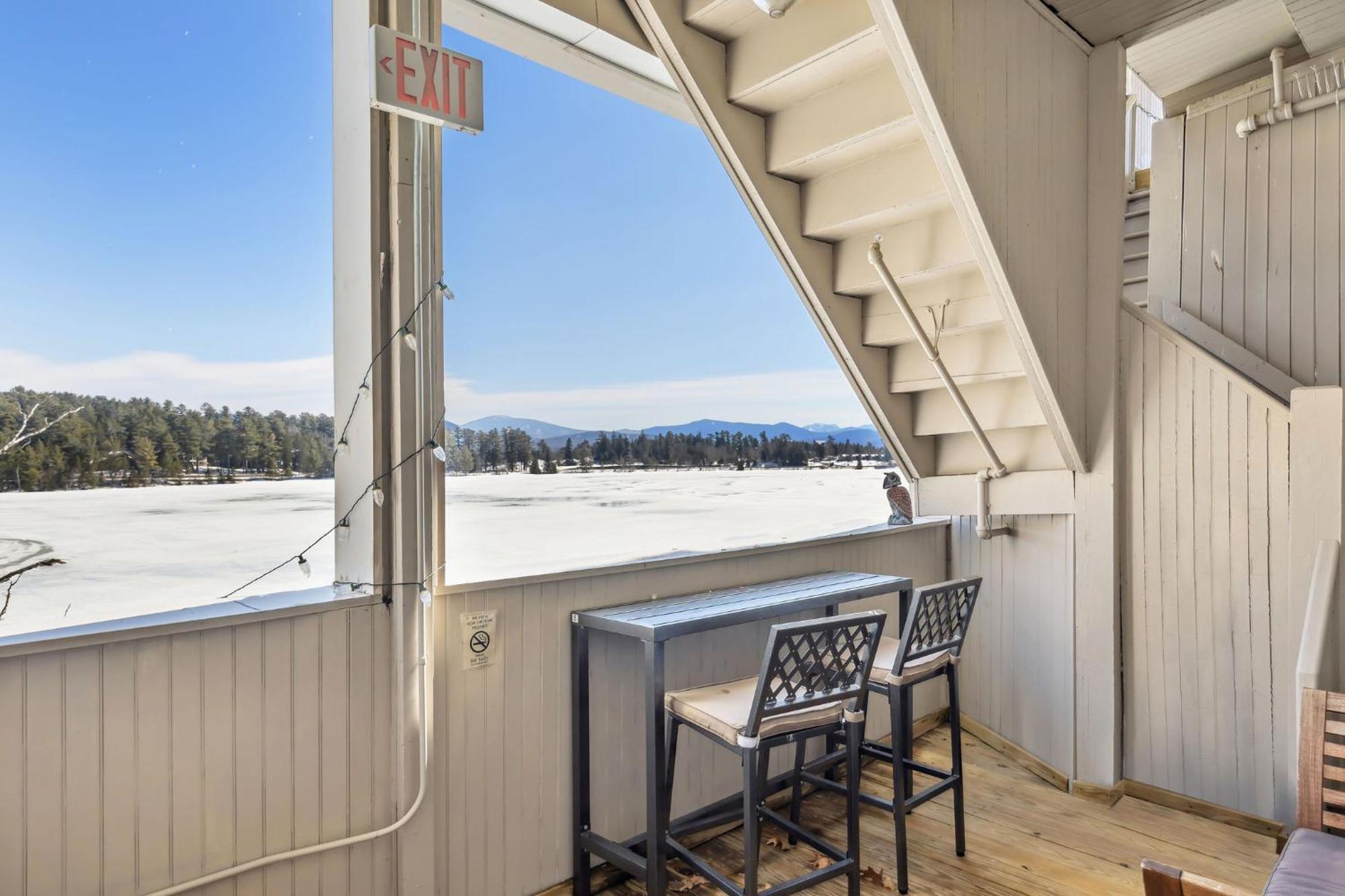 The Haus On Mirror Lake Lake Placid Room photo